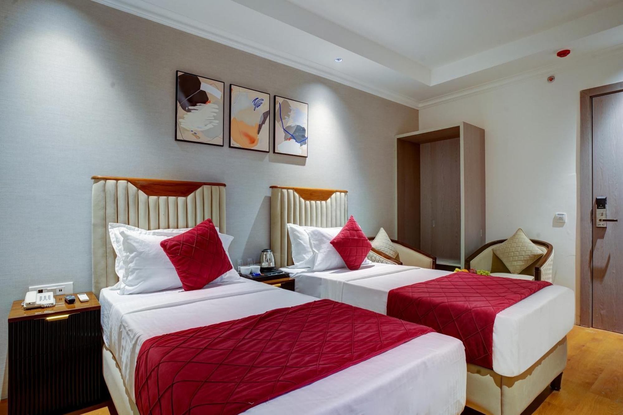 Iva Premium Delhi Airport With Airport Drop Hotel นิวเดลี ภายนอก รูปภาพ