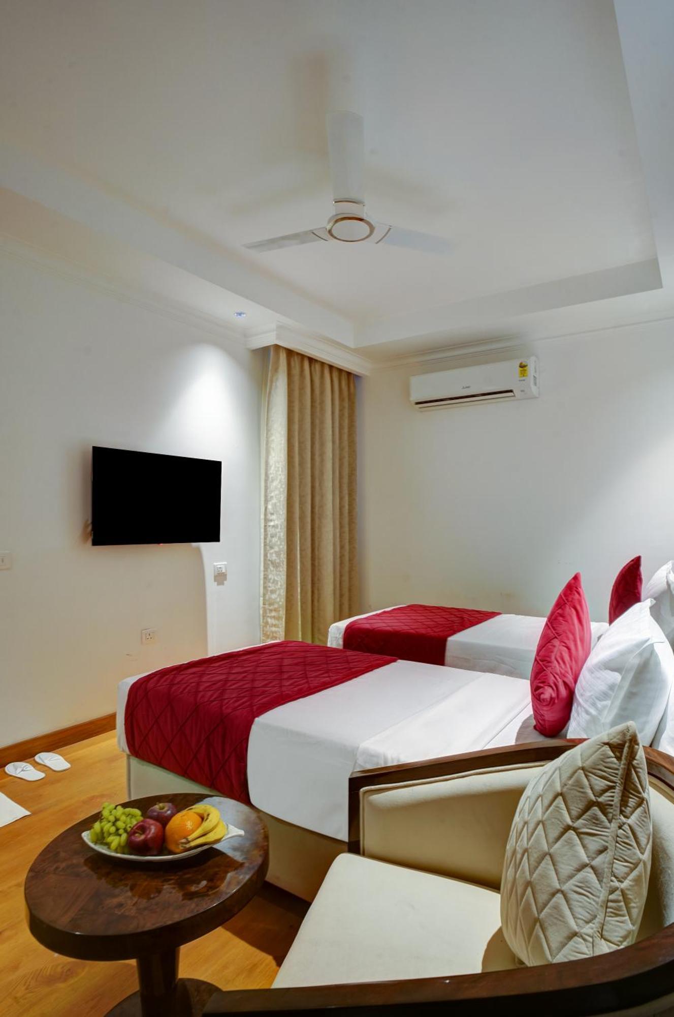 Iva Premium Delhi Airport With Airport Drop Hotel นิวเดลี ภายนอก รูปภาพ