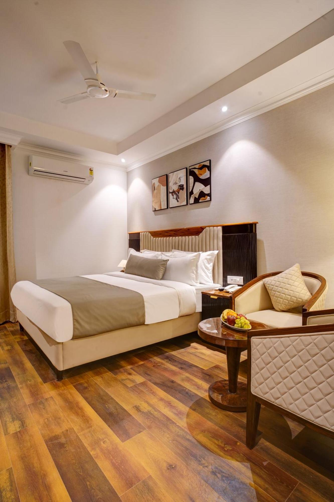 Iva Premium Delhi Airport With Airport Drop Hotel นิวเดลี ภายนอก รูปภาพ