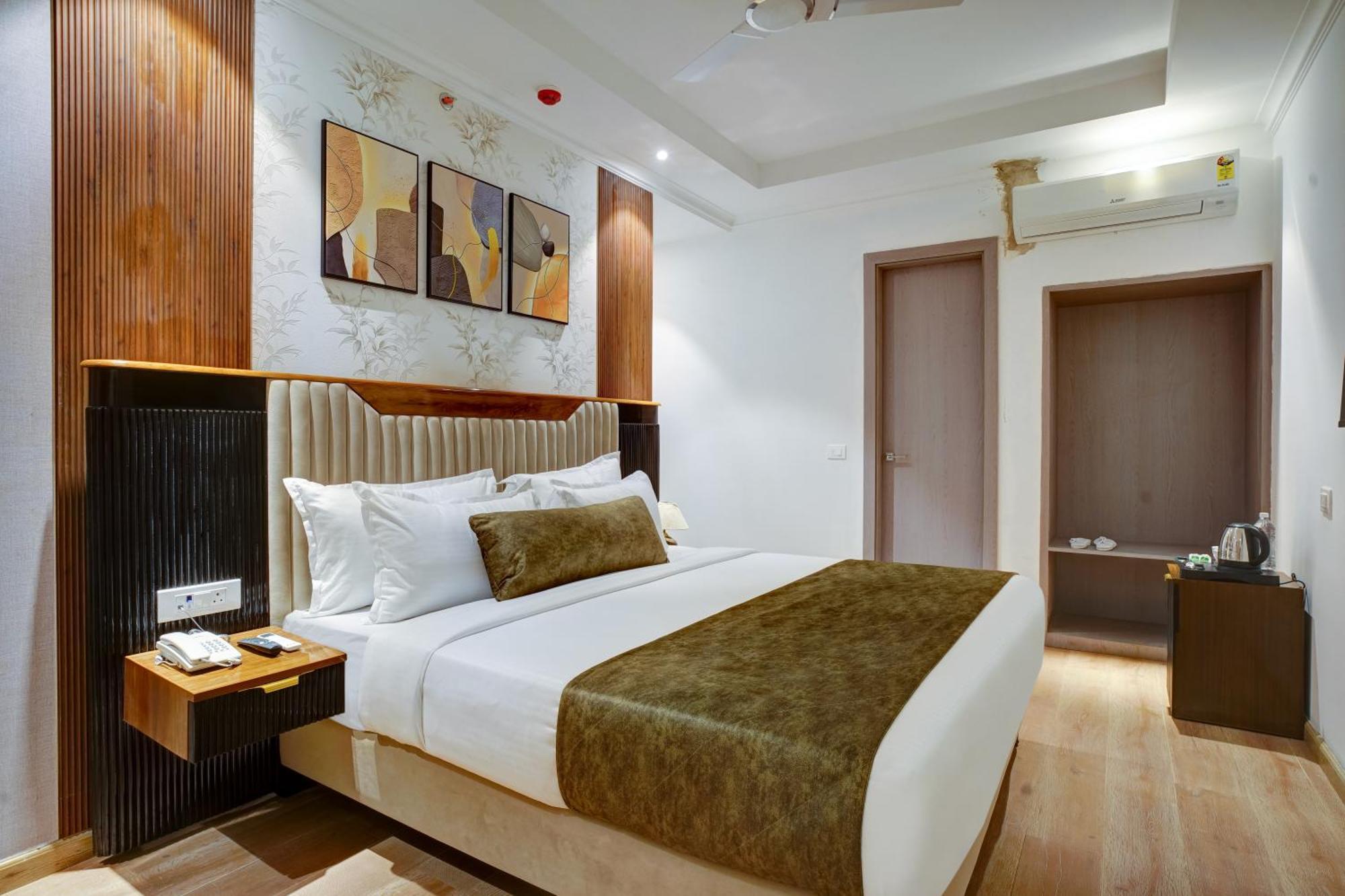 Iva Premium Delhi Airport With Airport Drop Hotel นิวเดลี ภายนอก รูปภาพ